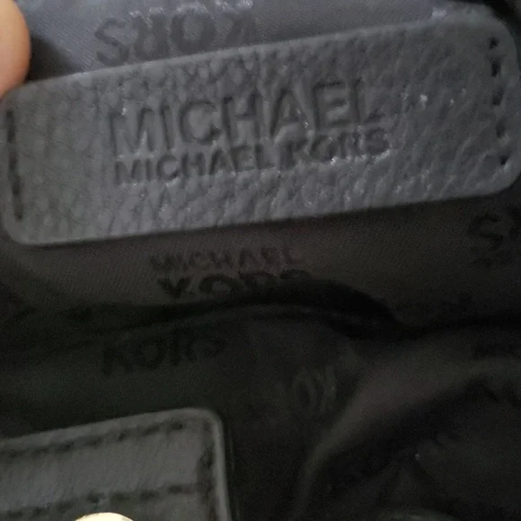 Michael Kors Leather Black Purse 👛 - Picture 8 of 8